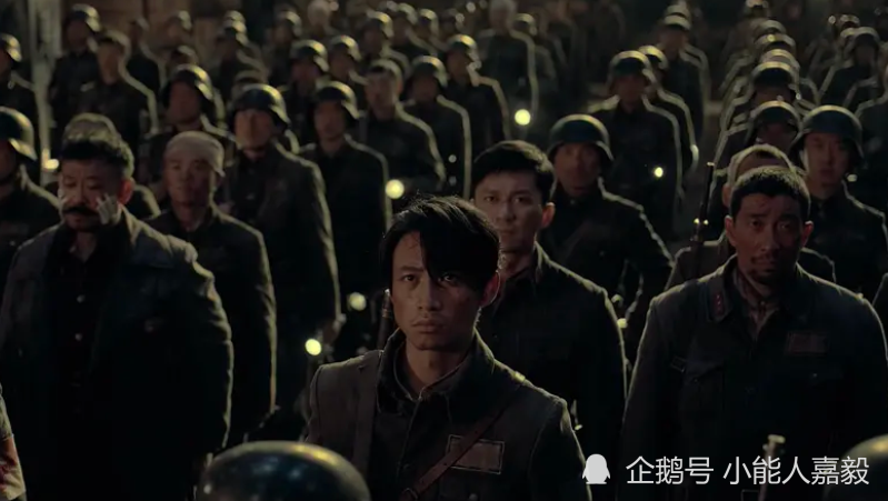 八佰|两天票房破四亿，《八佰》却迎差评不断，网友发文抵制原因多