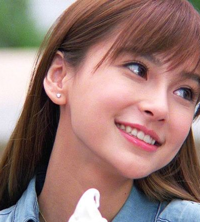 女明星们20岁长什么样李沁清纯baby漫画脸看到热巴太惊艳