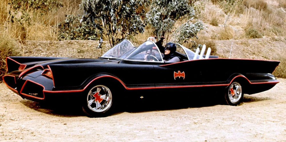 盘点蝙蝠侠的5款蝙蝠车,第3款尺寸违背汽车美学,不容易操纵!