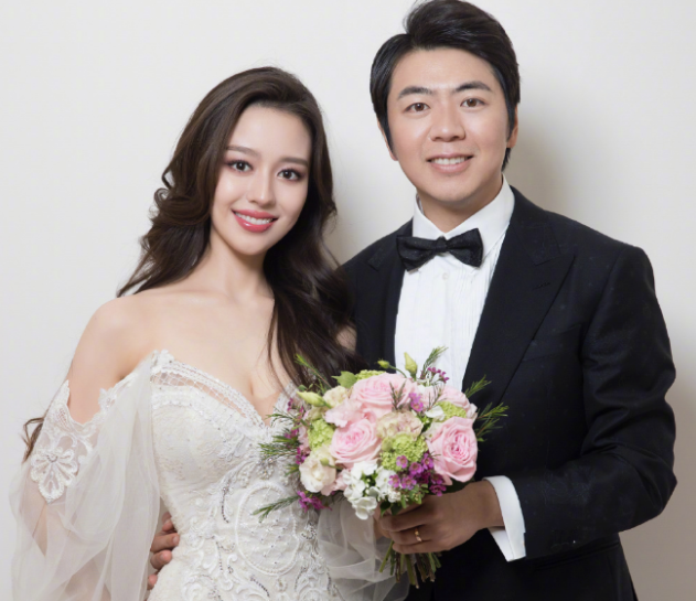 小吉娜|郎朗晒夫妻贴脸合照为老婆庆生，甜喊：我的小吉娜生日快乐