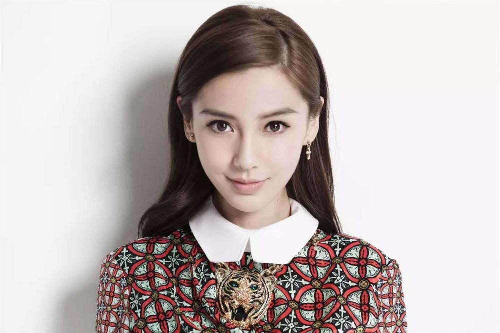 杨颖|杨颖惨遭编剧内涵，嚣张发言她就是演尸体，随后火速删除评论