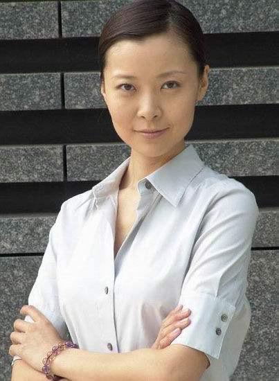 李亚鹏|李亚鹏到底有何魅力？4个前任都是女神，一个比一个漂亮！