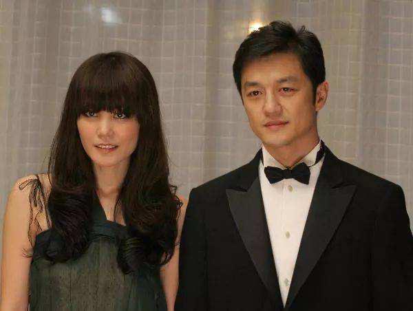 李亚鹏|李亚鹏到底有何魅力？4个前任都是女神，一个比一个漂亮！