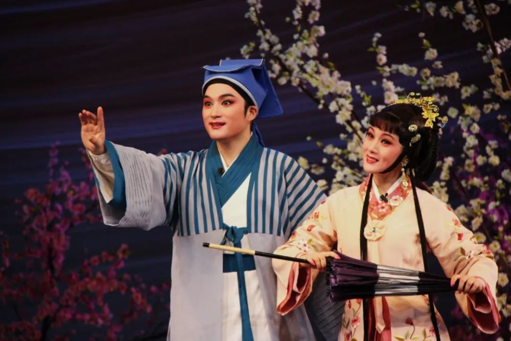 樟抱榕传说碑 老眯摄"救命树""爱情树"和"告别树"reading《樟抱榕古树