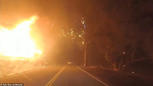 加利福尼亚州|熊熊烈火肆虐加州，司机开车穿过火海，见证惨烈燎原现场