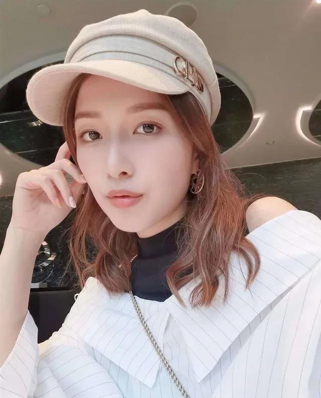 郭嘉文|男友身价44亿，谈3年相差26岁的忘年恋，李泽楷女友的豪门梦