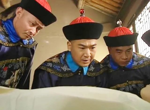 历史上真实的纪晓岚貌丑近视虽没实权但结局比和珅好太多