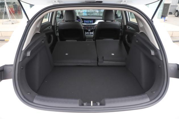 逸动xt居家贴心好选择!速腾都比不上这车!月薪5千买它就对了!