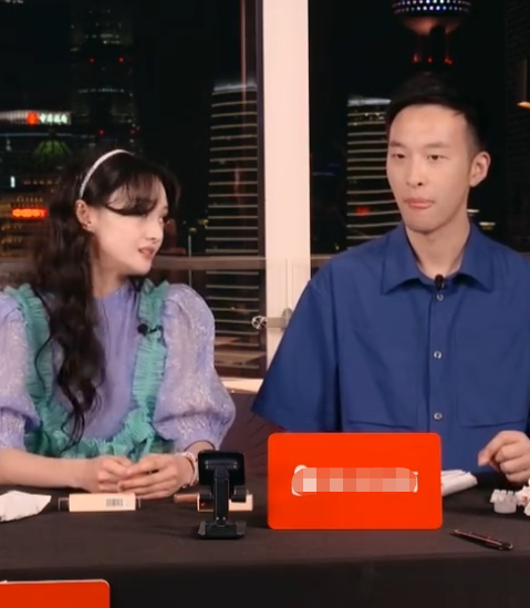 郑爽|“我不是因为商业目的做直播”听完郑爽这句话，男主播笑得让人心酸