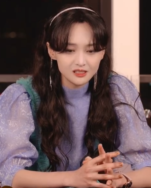 郑爽|“我不是因为商业目的做直播”听完郑爽这句话，男主播笑得让人心酸