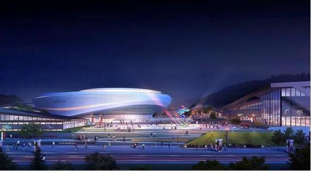 冰雪小镇就像酷暑下的一大块冰看起来晶莹剔透却快化了