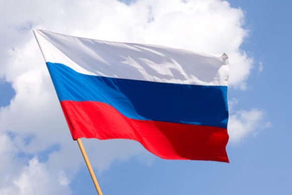 俄罗斯人三色国旗满意吗?一项调查结果出炉,结果并不令人意外