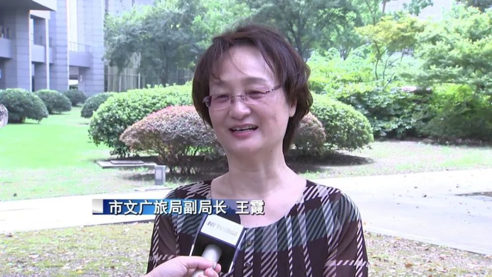 她向国家捐出了锦江饭店,海门籍传奇人物《董竹君》昨晚试演_腾讯新闻
