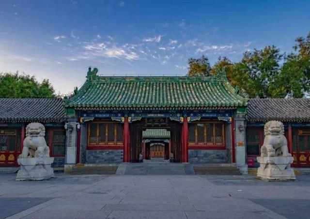 北京故宫|北京一奢华5A景区，一根柱子27亿，门票却不贵，故宫甘拜下风