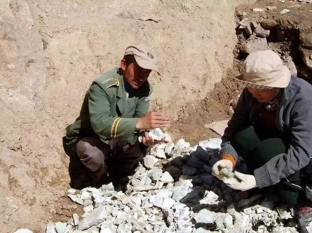 夜明珠|陕西商人发现6吨重夜明珠，估价26亿卖不出去，最后如何处理的？