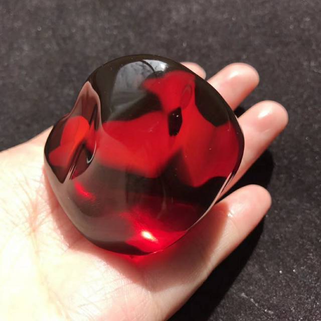 这样的血珀不能买白送也不要买到手就后悔