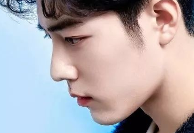 豆汁|肖战尝试北京特色食物，用一种汤形容豆汁，小动作亮了