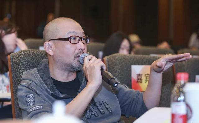 华谊兄弟|备受争议的《八佰》，华谊兄弟的背水一战