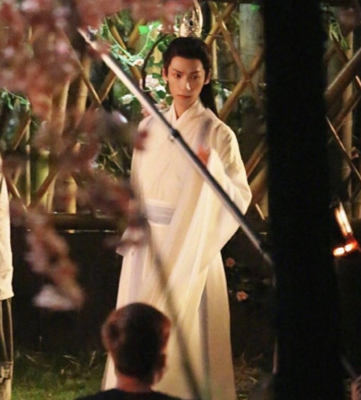 皓衣行|罗云熙《皓衣行》遭书迷抵制：他没补过天裂，不配说自己是楚晚宁