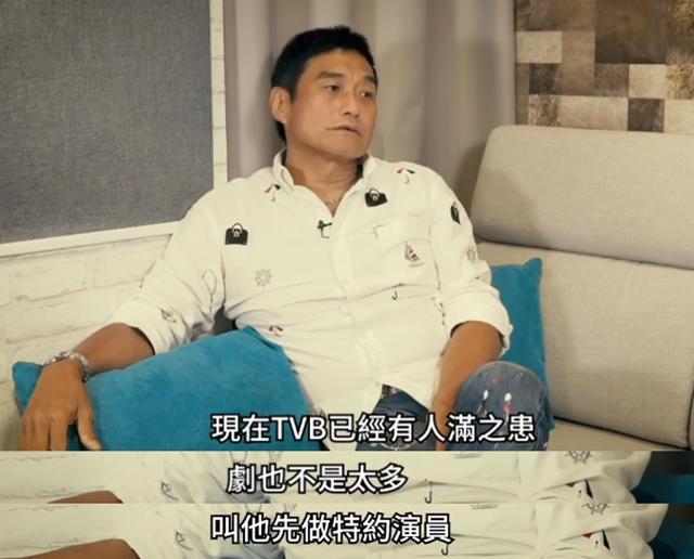 刘江|73岁刘江签约内地公司，半年前被TVB减薪逼走，连车都养不起