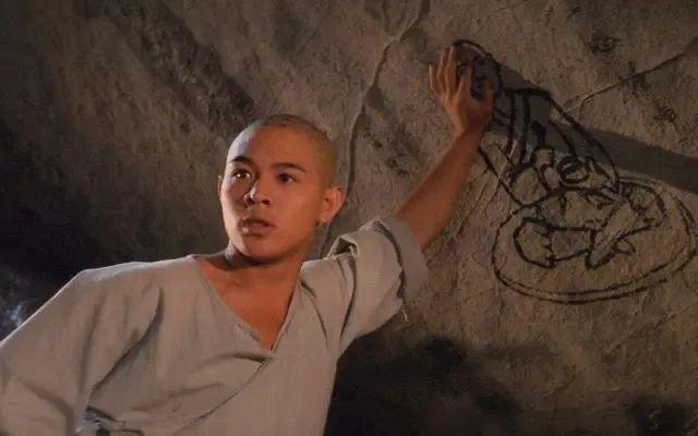 李连杰|为利智还巨额债务，养5个家庭近40年，李连杰幸福背后的辛酸
