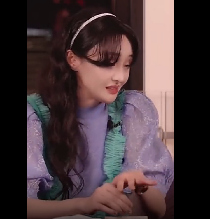 郑爽|郑爽：疯够了，脸疼吗？