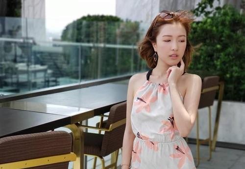 郭嘉文|郭嘉文放弃港姐光环坠入爱河，成为李泽楷心中的爱人，祝福你们