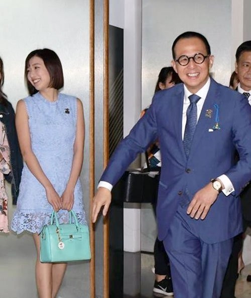 郭嘉文|郭嘉文放弃港姐光环坠入爱河，成为李泽楷心中的爱人，祝福你们