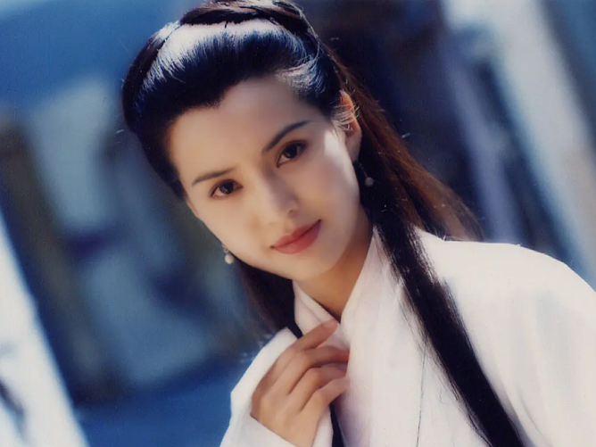 周星驰|两大女神争艳，删减后才上映，周星驰这部经典喜剧，足以载入影史
