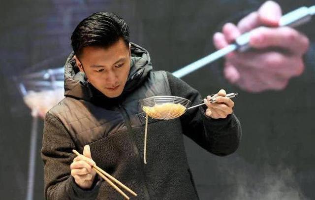 中国好声音|《好声音》骨灰级节目又开播，李宇春人设不改，谢霆锋性情大变