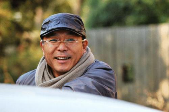 演员谢园突发心脏病去世,享年61岁,曾与葛优梁天合称喜剧三剑客