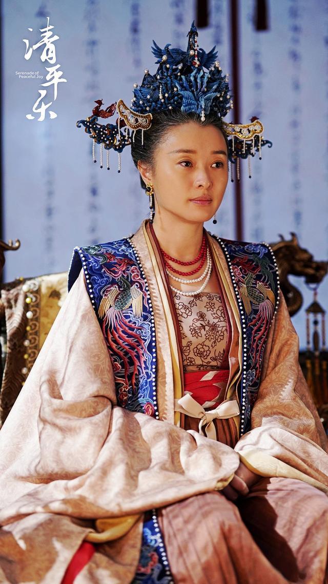 清平乐女性服饰讲究:皇后最尊贵的礼服,只能大婚那天穿