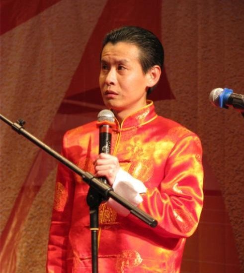 郑宏伟|郑宏伟和王声闹翻以后，发文为卢鑫点赞，正式加入相声新势力了？
