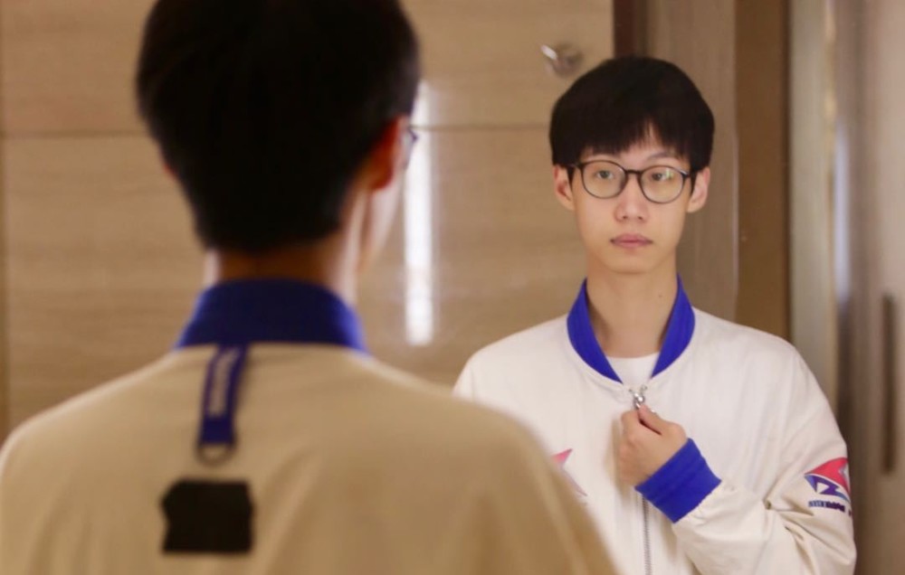 TS暖阳没有续约，成为自由人，各大解说也是纷纷吃瓜
