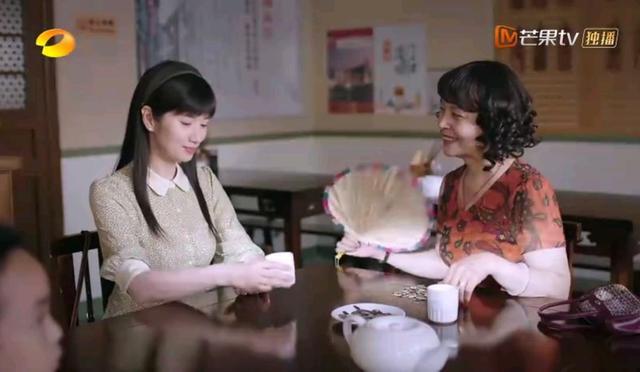 以家人之名|《以家人之名》当年收养子秋的真实原因，被李海潮不小心说漏了