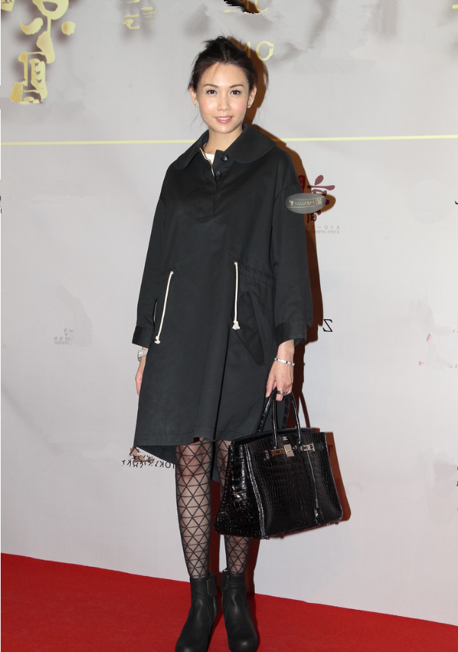 邱淑贞近照天然脸出镜虽显老但很自然