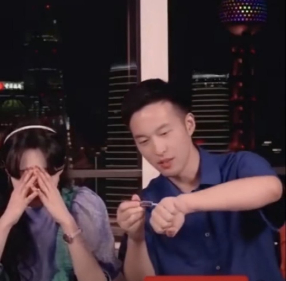 郑爽|郑爽太霸气了！在线回怼造谣者，晒直播费用清单澄清热议，直呼将依法维权