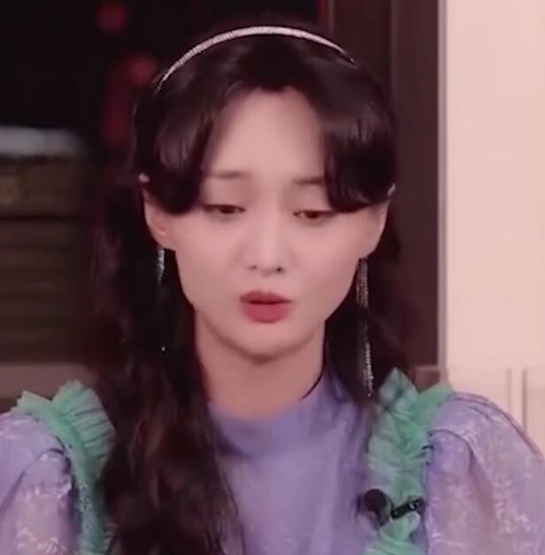 郑爽|郑爽的性格有多古怪？火被点着了 情绪说来就来 管你啥场合