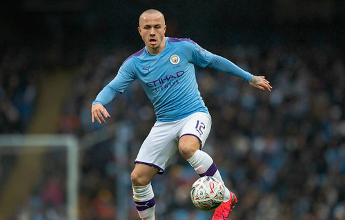 巴萨有意曼城左后卫安赫利尼奥