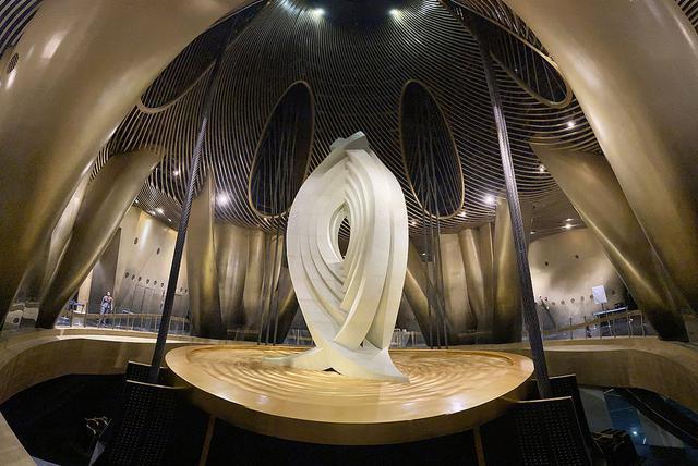 阻尼器|摩天大楼那么高，为什么不会被台风吹倒？