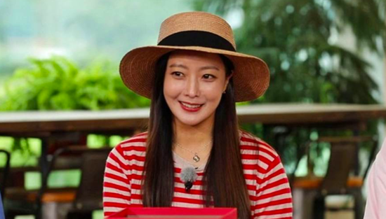 金喜善|因女儿长得丑被质疑整容，“韩国第一美女”金喜善首度回应：真的没动刀