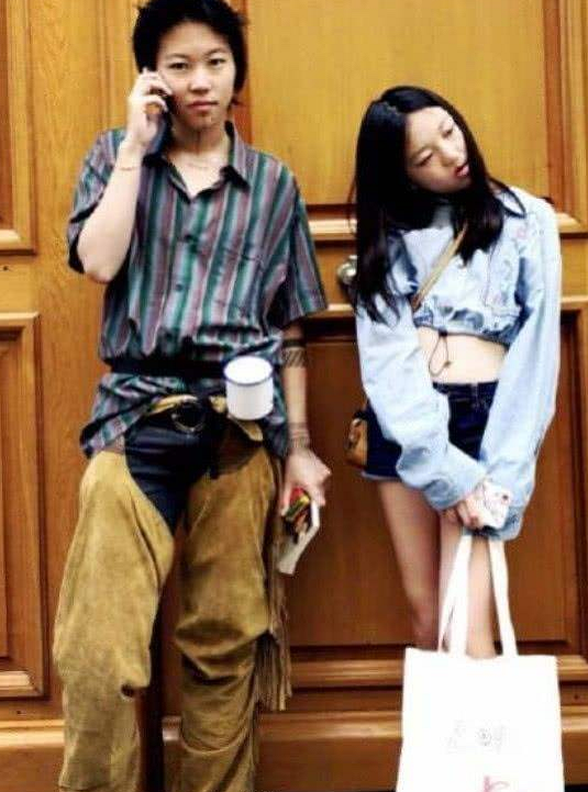 李嫣|有种“叛逆期”叫李嫣，14岁染黄发穿露脐衫，王菲没空管她吗？