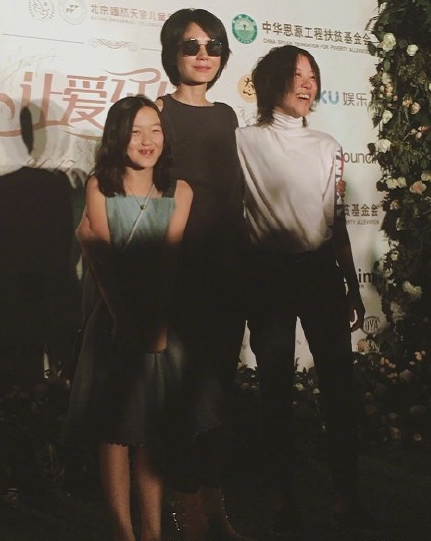 李嫣|有种“叛逆期”叫李嫣，14岁染黄发穿露脐衫，王菲没空管她吗？