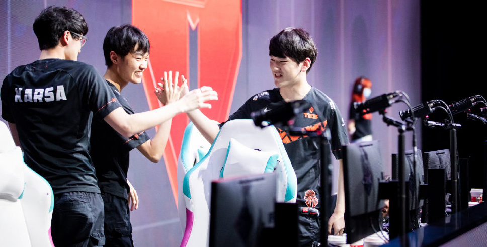 TES全员状态在线，最终3-0轻松拿下比赛，晋级总决赛