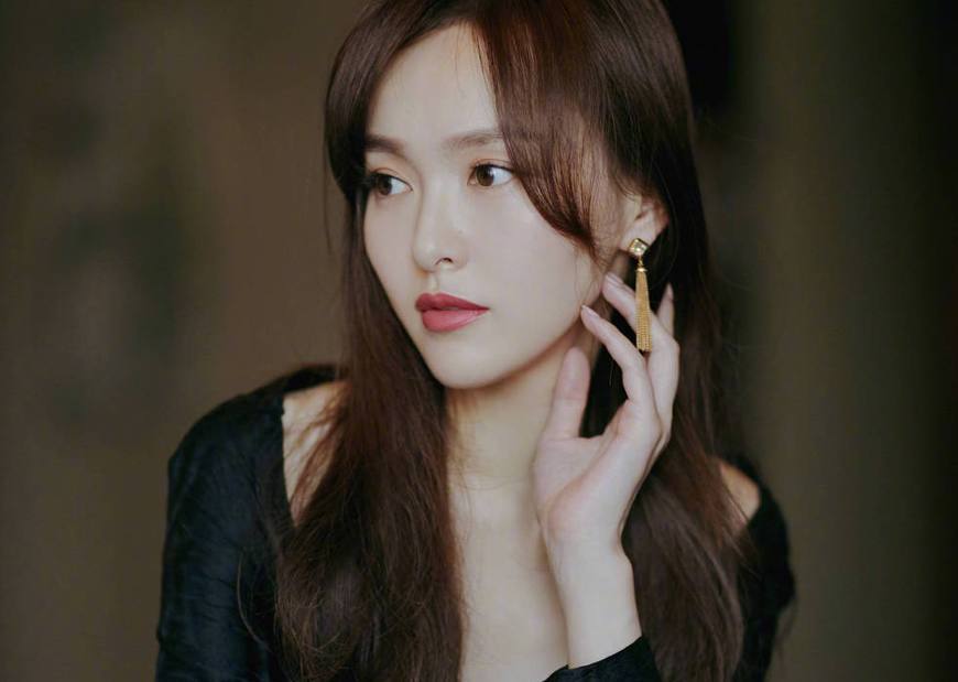 唐嫣|闺话丨嫁给罗晋后，唐嫣愈发貌美：女人过得好不好，看脸就知道