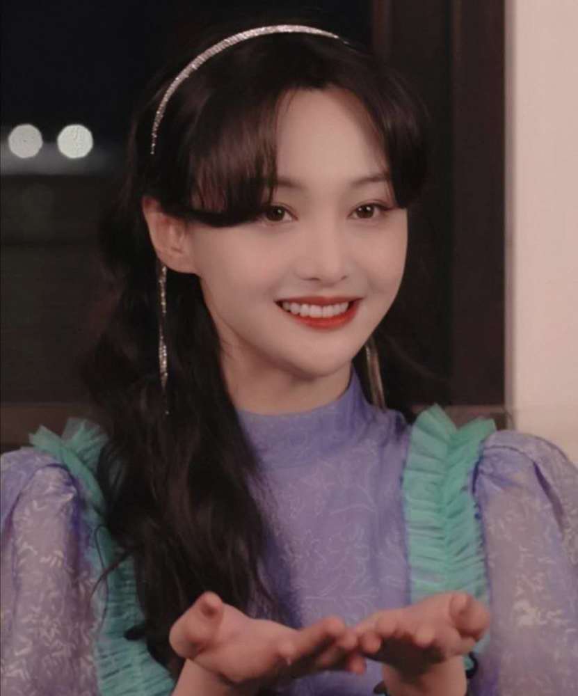 郑爽|郑爽回应直播争议后又删博，这是什么操作？