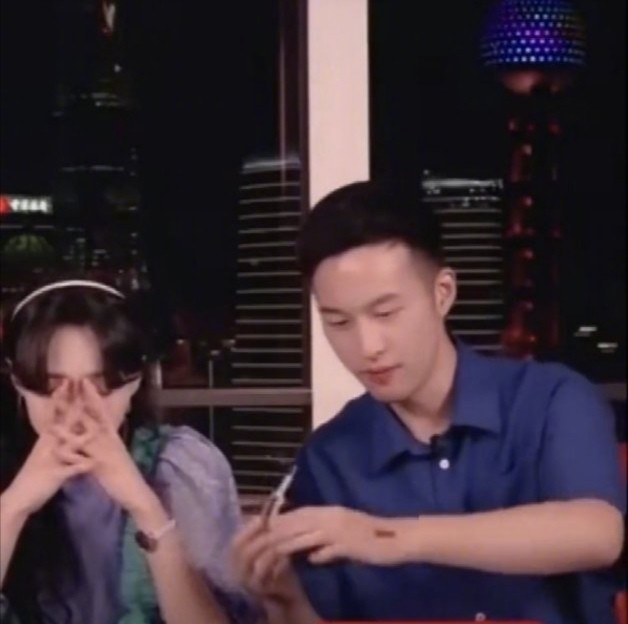 郑爽|郑爽回应直播争议后又删博，这是什么操作？