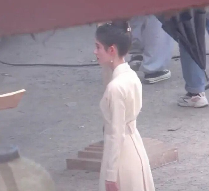 鞠婧祎|《慕南枝》传出女主路透，截图放大三倍，鞠婧祎这腰围我羡慕了