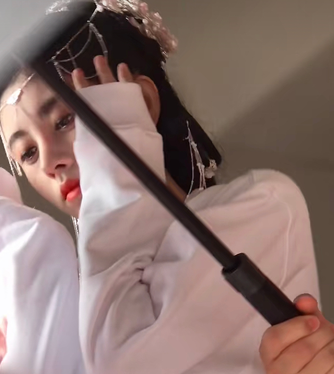 鞠婧祎|《慕南枝》传出女主路透，截图放大三倍，鞠婧祎这腰围我羡慕了