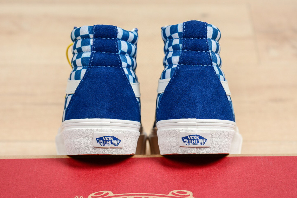 宝蓝色模糊棋盘格vanssk8hi万斯帆布鞋